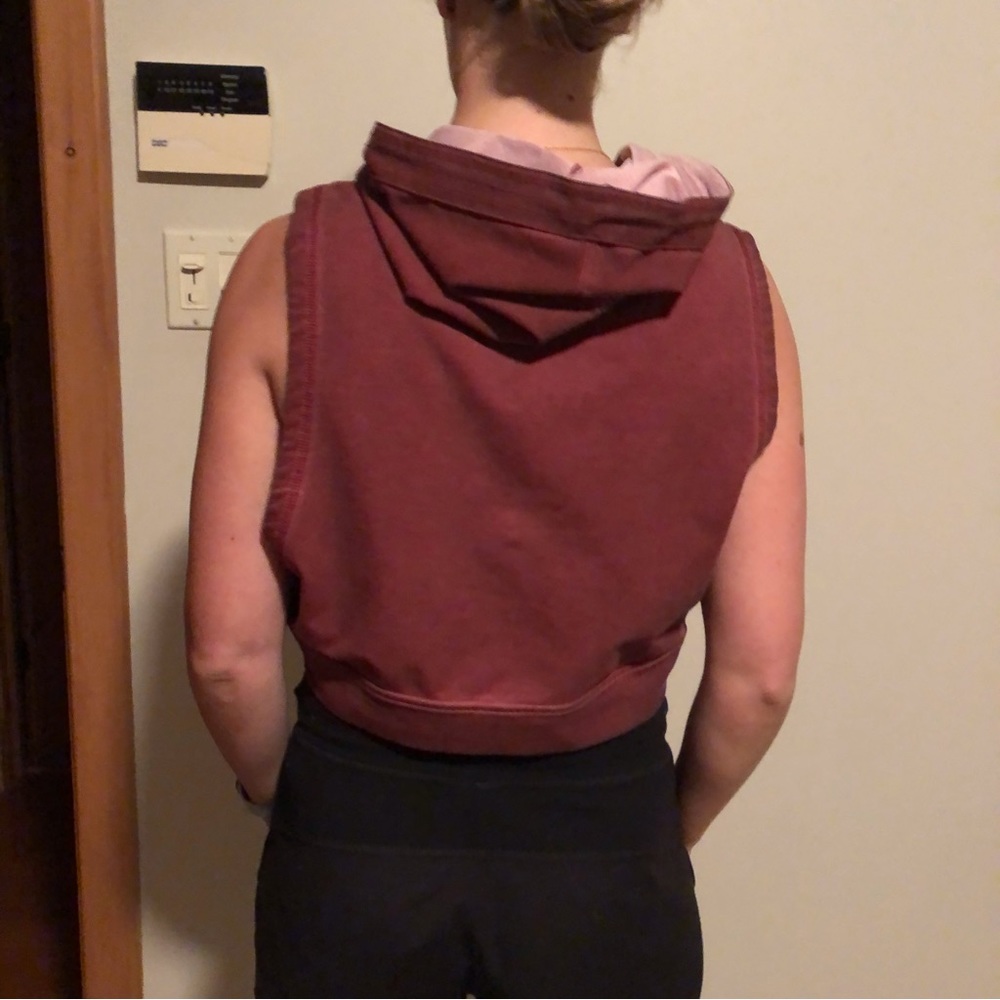 Reebok Women's Sleeveless Cropped Hoodie - Picture 3 of 8